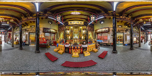 Leong San See Temple (龍山寺)