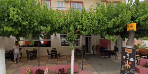 Ntakos Cafe Restaurant