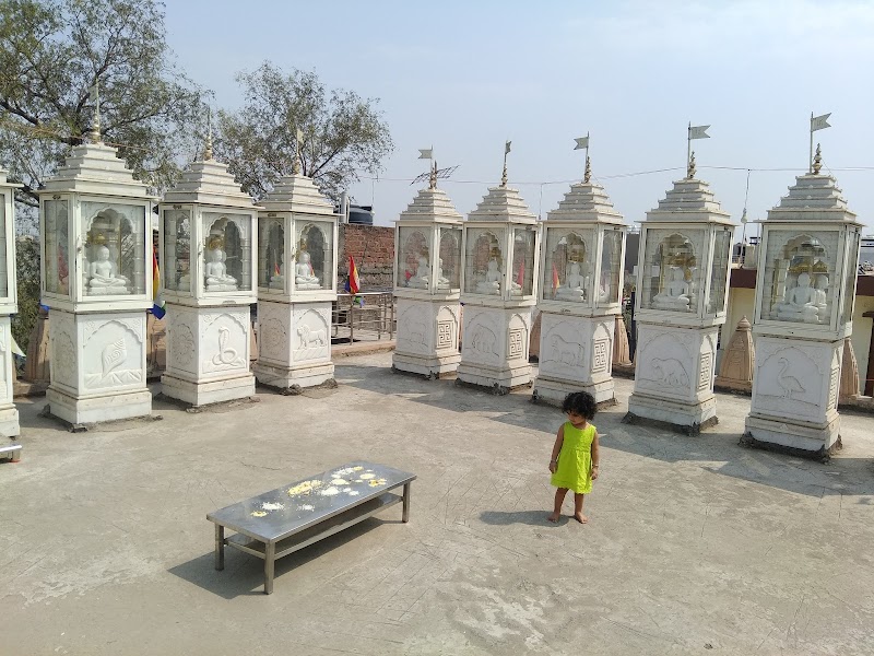 Shri Munisuvrat Nath Digambar Jain Mandir Smriti Nagar - Indore